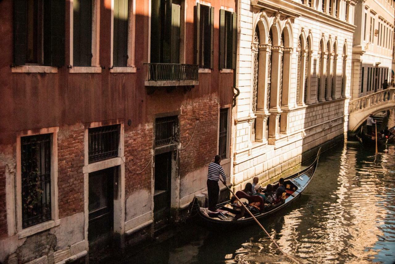 Palazzo Orseolo- Gondola View Hotel Venice Exterior photo